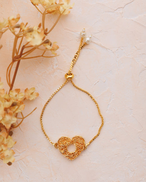 Eternal Heart Adjustable Chain Bracelet- Gold