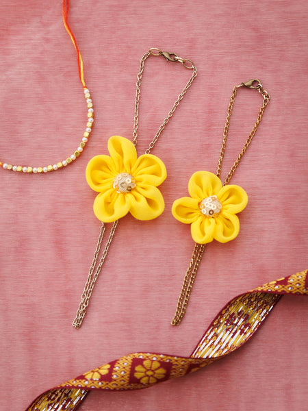 Mother & Daughter Duo Chain Bracelet with vibrant flower and Sequence Center - Yellow