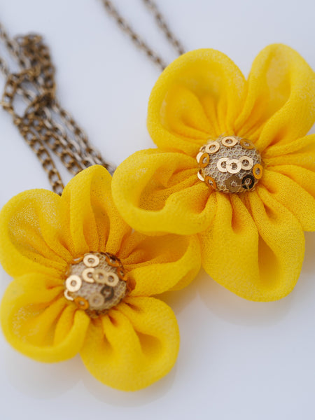 Mother & Daughter Duo Chain Bracelet with vibrant flower and Sequence Center - Yellow