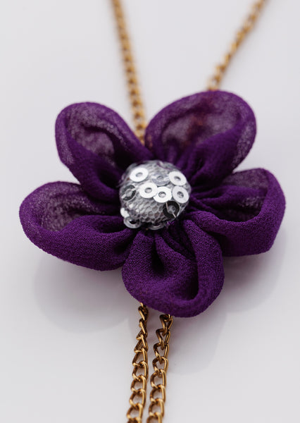 Chain Bracelet with vibrant flower and Sequence Center- Purple